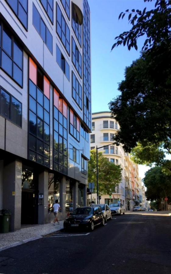 Gaze Out At The City In A Retro-Chic Getaway Lisboa Exteriér fotografie