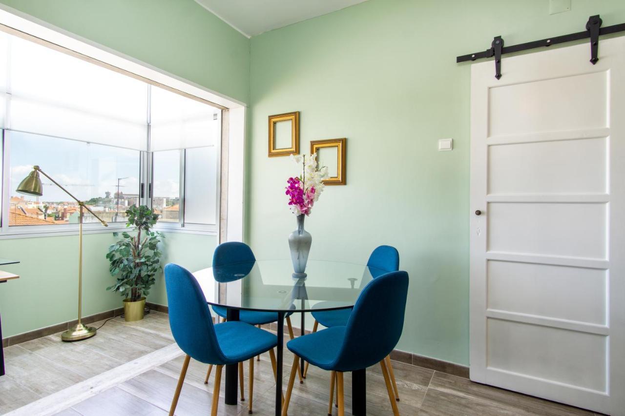 Gaze Out At The City In A Retro-Chic Getaway Lisboa Exteriér fotografie