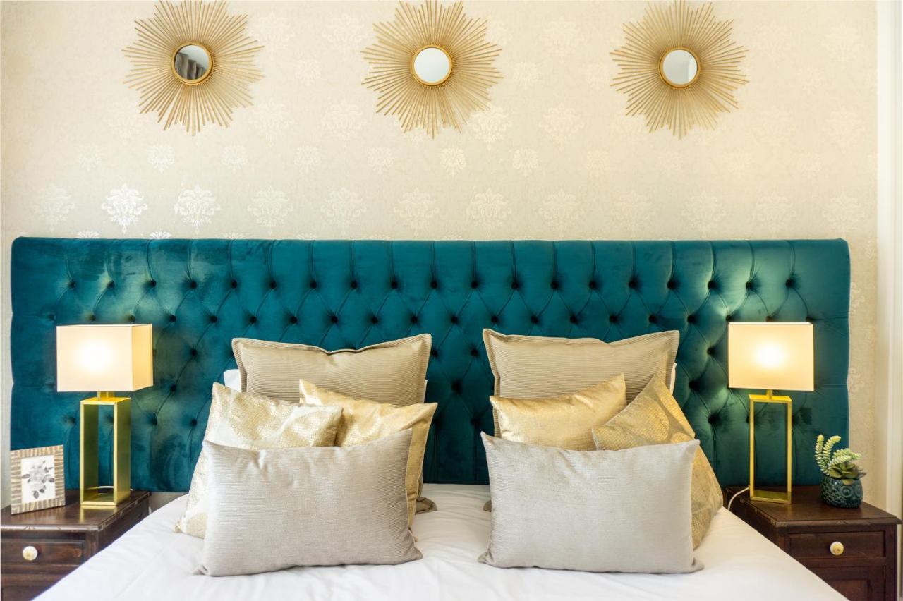 Gaze Out At The City In A Retro-Chic Getaway Lisboa Exteriér fotografie
