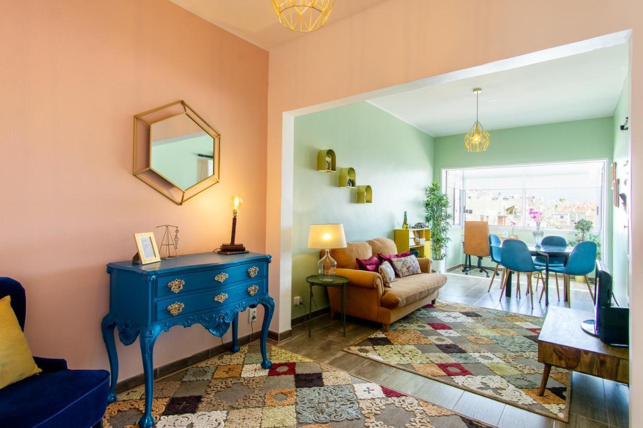 Gaze Out At The City In A Retro-Chic Getaway Lisboa Exteriér fotografie